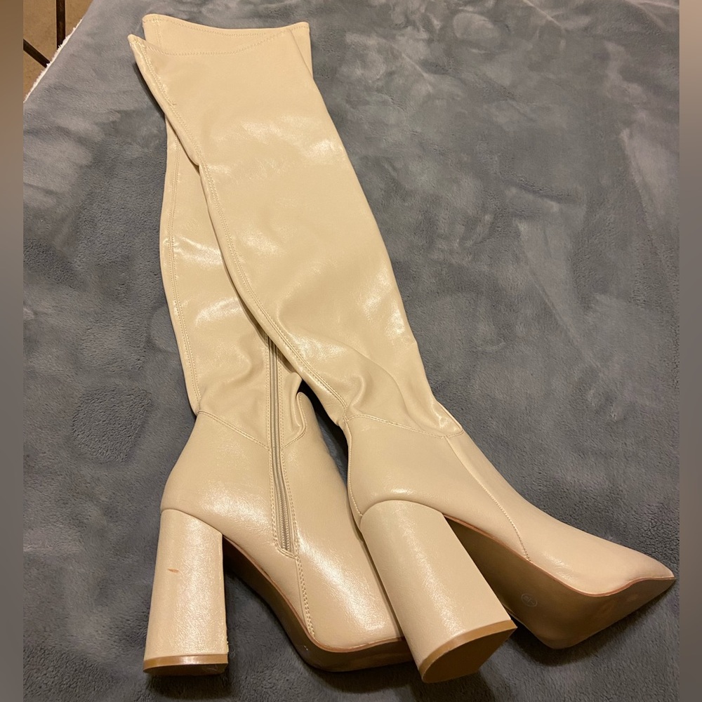 Over the knee boots by Truffle Collection Size 7 Excellent condition